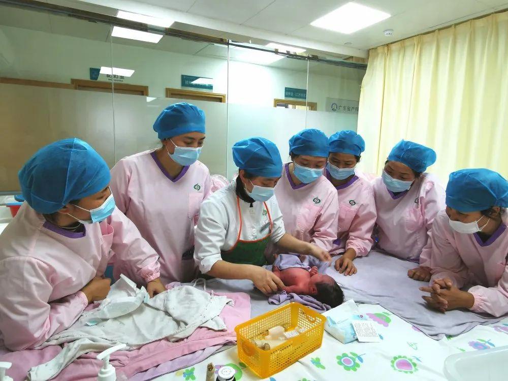 明光市妇婴监护型护送